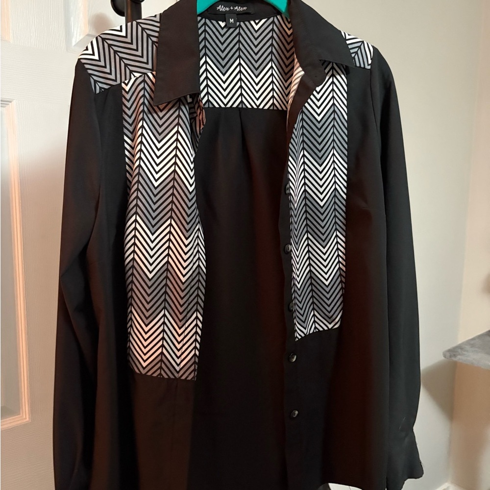 Black and White Chevron Women's Top